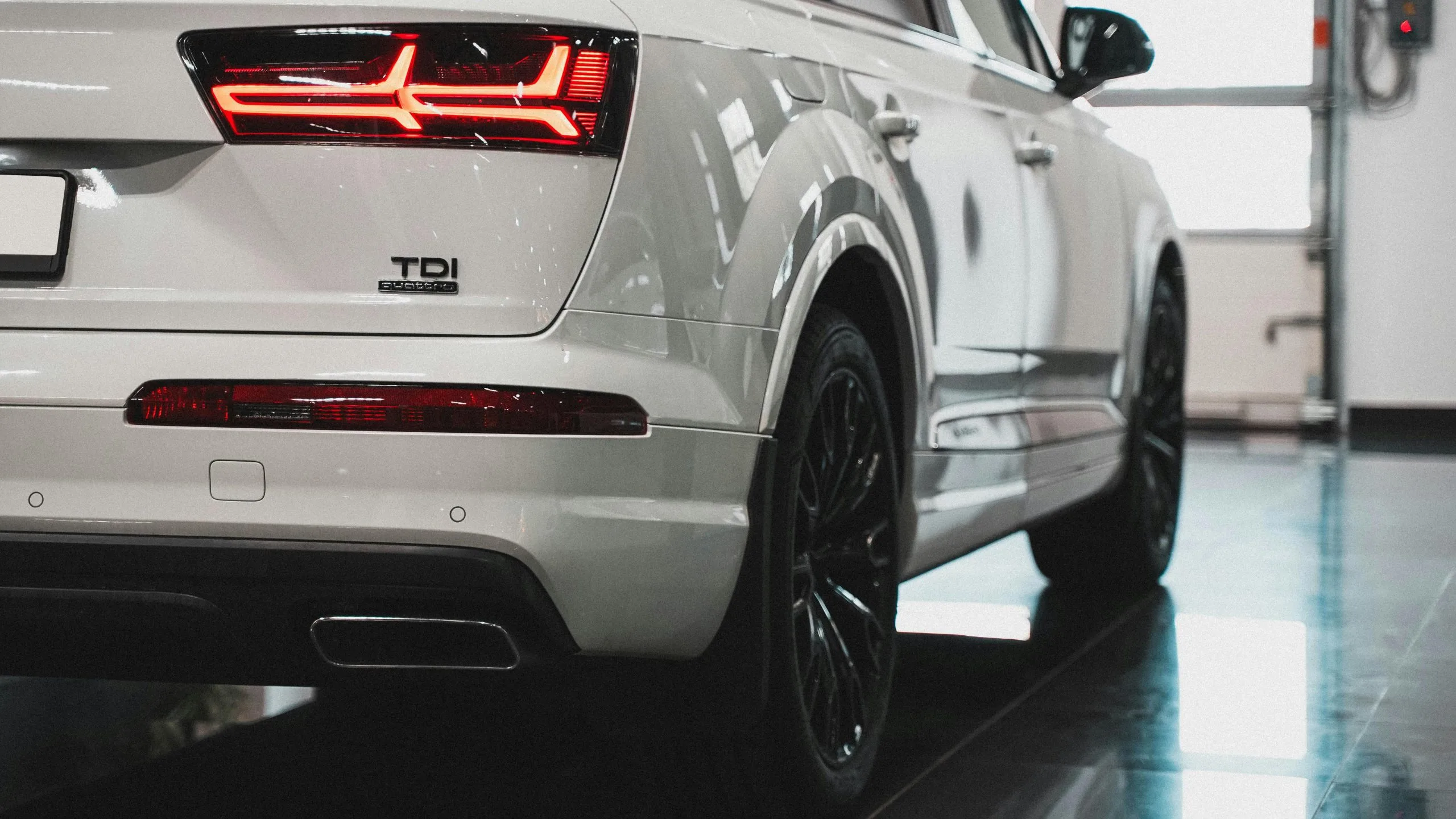 rear of whtie car
